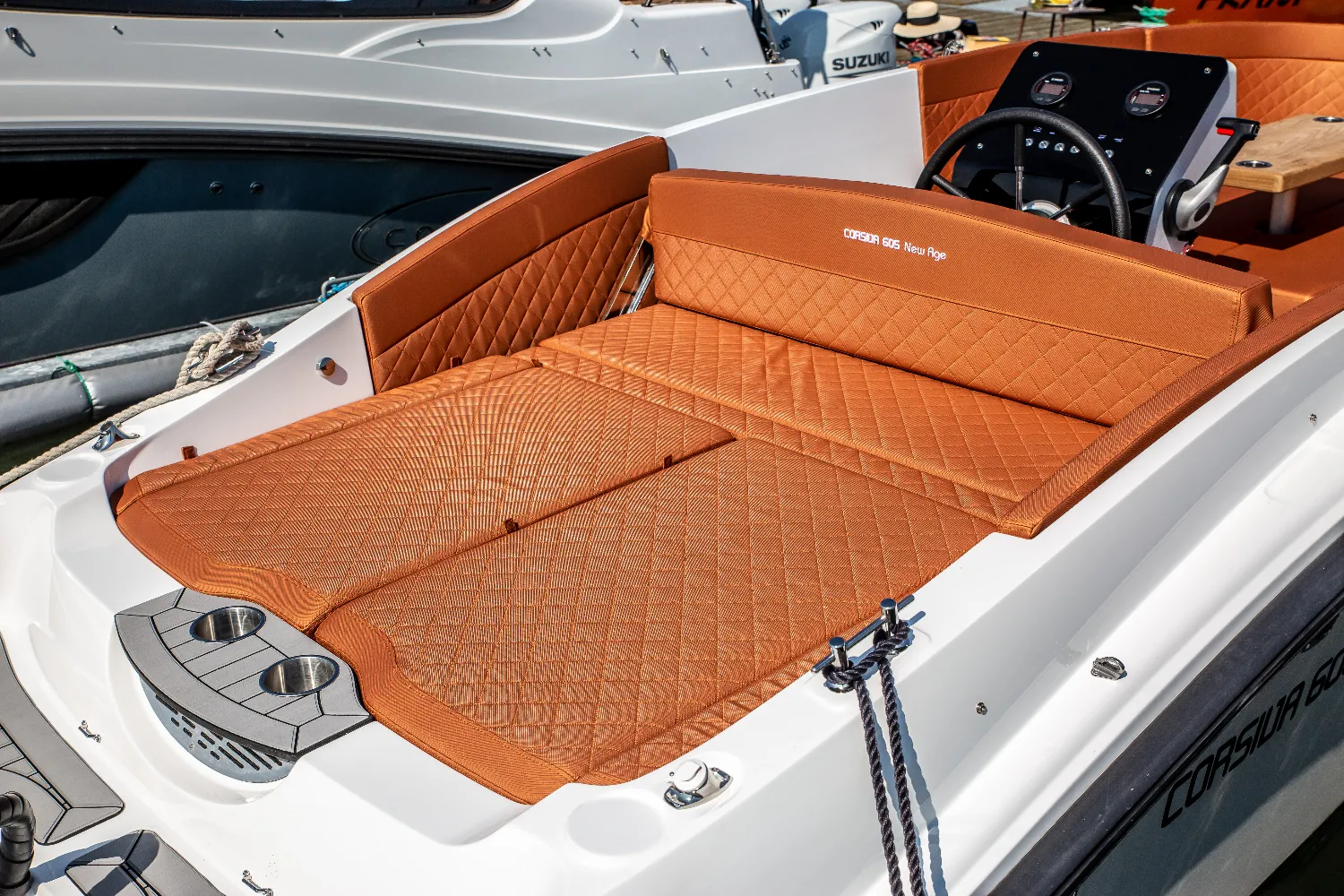 Corsiva 605 Sonnenliege am Heck